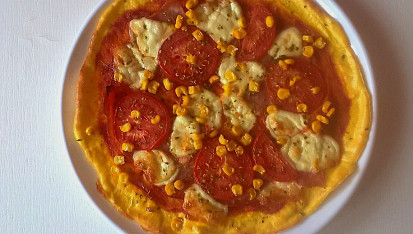 Pizza z tvarohového těsta