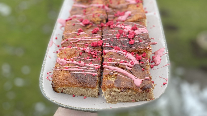 Pinkies - brownies z růžové čokolády s malinami