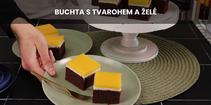 Buchta s tvarohem a želé