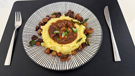 Hovězí po burgundsku  - Boeuf Bourguignonne podle Julii Child