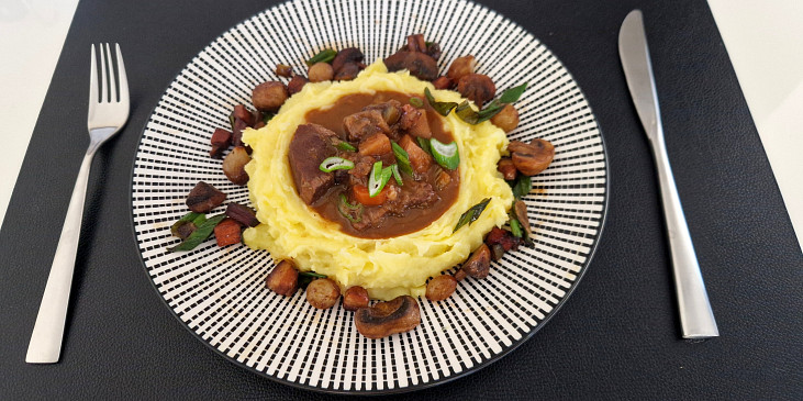 Hovězí po burgundsku  - Boeuf Bourguignonne podle Julii Child