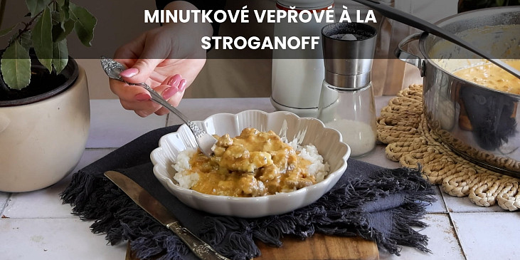 Minutkové vepřové à la Stroganoff