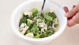 Šátečky s brokolicovou náplní