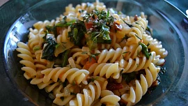 Rychlé těstoviny se zeleninou