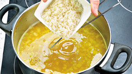 Indická polévka s rýží