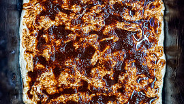 Focaccia s příchutí skořicových šneků