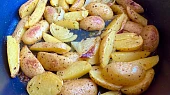 Americké bylinkové brambory, Pečené v Remoske, 45 min. Výborné.