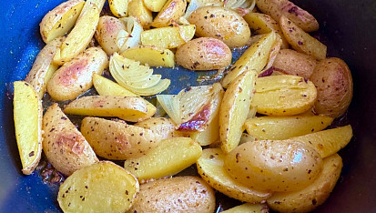 Americké bylinkové brambory, Pečené v Remoske, 45 min. Výborné.