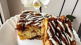 Focaccia s příchutí skořicových šneků