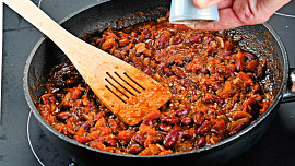 Fazolové chilli s rýží