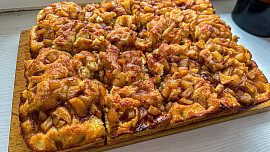 Jablečná focaccia
