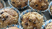 Banánové muffiny s ořechy a čokoládou