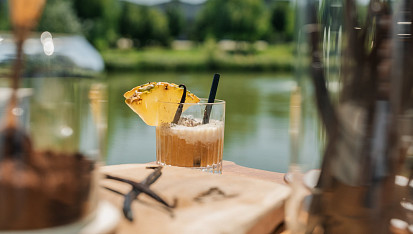 Piña Colada s kokosovým sorbetem a vanilkovo ananasovou pěnou