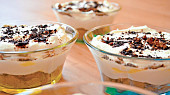 Tříbarevné tiramisu