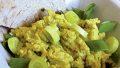 Jarní zelený hummus