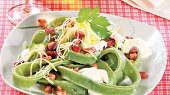 Domácí bylinkové tagliatelle