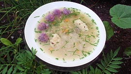Pažitková polévka