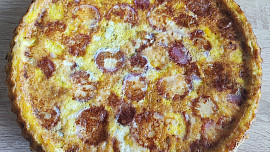 Tortillový koláč s vejci a ředkvičkami