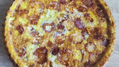 Tortillový koláč s vejci a ředkvičkami