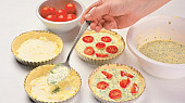 Bylinkový quiche s rajčátky