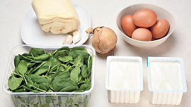 Velikonoční koláč s celými vejci