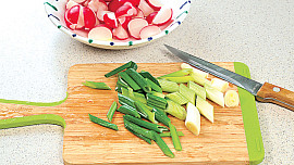 Salát z restovaných ředkviček