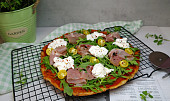 Cottage pizza s celozrnnou moukou (Cottage pizza s celozrnnou moukou)