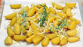 Pečené brambory s chřestem