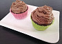 Kakaové cupcakes s pařížskou šlehačkou