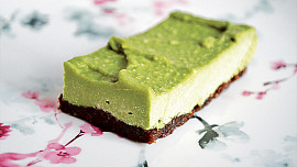 Matcha raw cheesecake