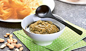 Bylinkové pesto