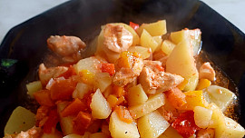 Kuřecí prsa se zeleninou z jednoho pekáče