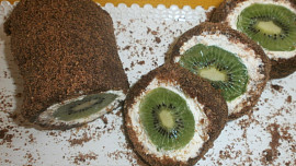 Nepečená roláda s kiwi
