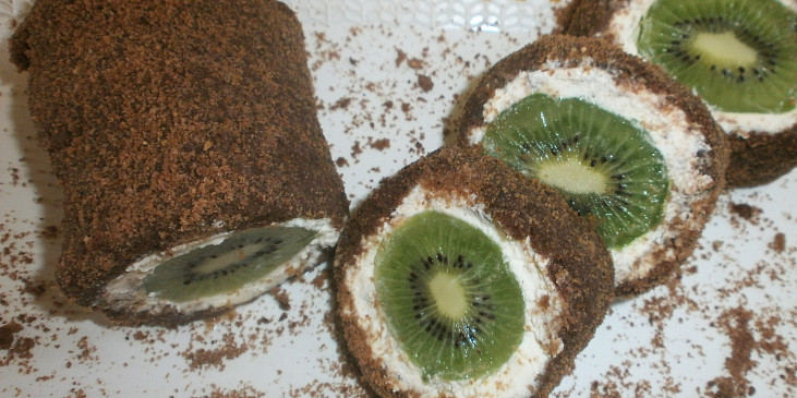 Nepečená roláda s kiwi