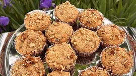 Bezlepkové karamelizované jablečné muffiny s ořechy