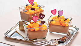 Čokoládová panna cotta s ovocem