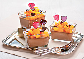 Čokoládová panna cotta s ovocem