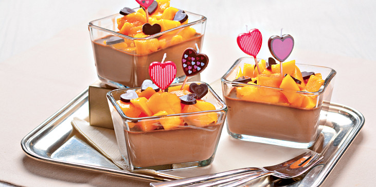 Čokoládová panna cotta s ovocem