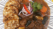 Ragú z kančího masa na švestkách