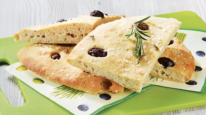 Focaccia s olivami