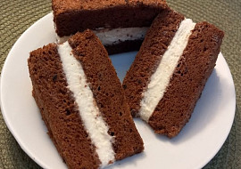 Kinder mléčný řez se šlehačkou a kondenzovaným mlékem