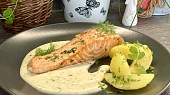 Losos s koprem, hořčicí a petrželovými brambory
