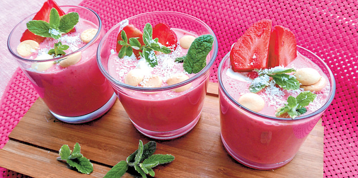 Ovocné smoothie se zakysaným nápojem