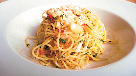 Špagety aglio olio e peperoncino