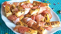 Tyčinky s parmskou šunkou