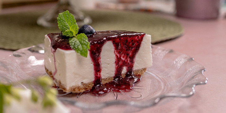 Nepečený cheesecake s borůvkami