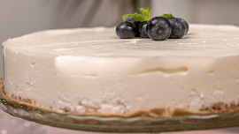 Nepečený cheesecake s borůvkami