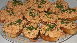 Sýrová pomazánka na topinky à la tatarák