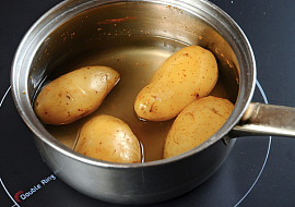 Zapečené brambory s ředkvičkou