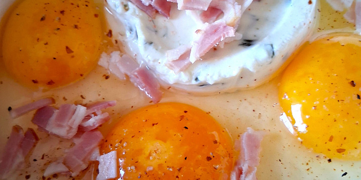 Jednoduchá vajíčková pomazánka z horkovzdušné fritézy